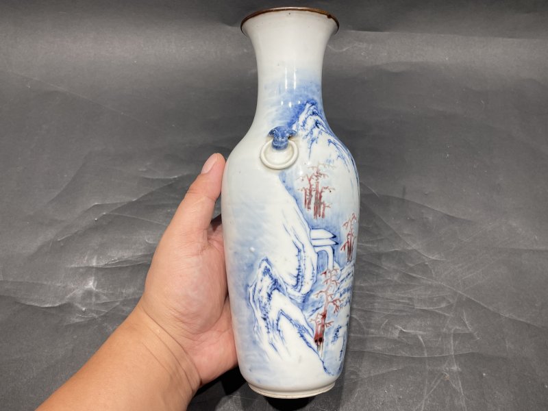 清晚期 青花釉里红踏雪寻梅双耳瓶 - 图5