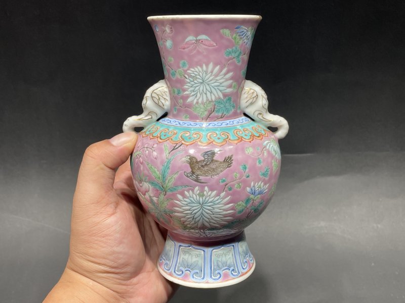 清光绪 宫粉地粉彩花鸟纹象耳尊一对 - 图4
