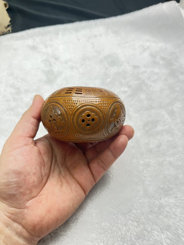 匏制花卉圆形虫具 - 图5