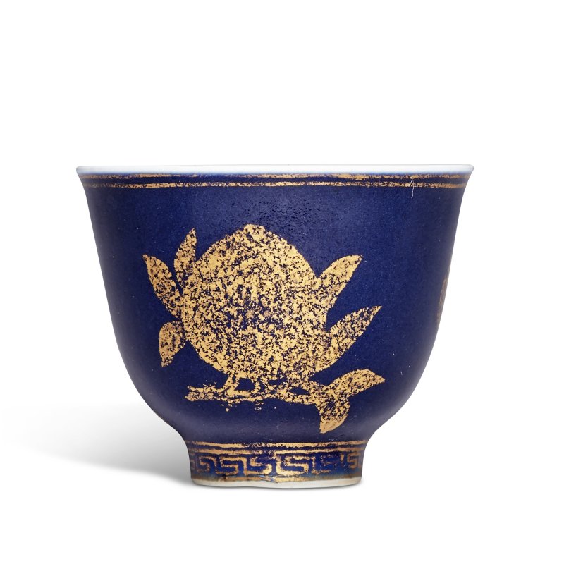 十九 / 二十世紀 灑藍地描金三多紋小盃 - 图3