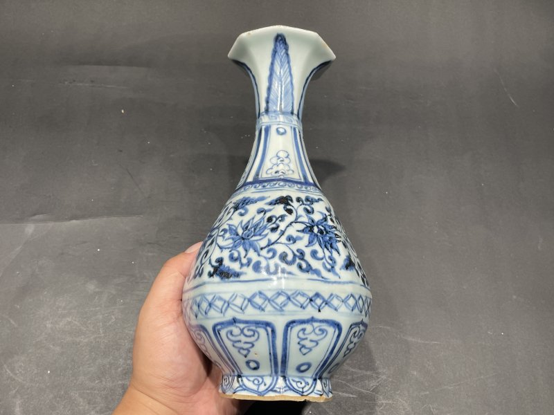 元 青花缠枝莲八方玉壶春瓶 - 图4
