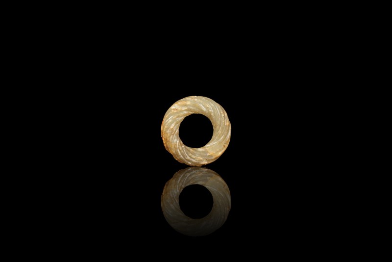 玉绞丝环
