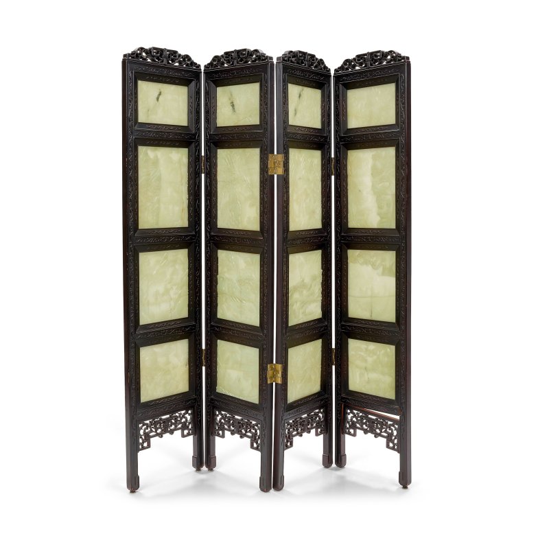 晚清 嵌白玉四扇圍屏 | A JADE-PANEL EMBELLISHED FOUR-PANEL SCREEN - 图2