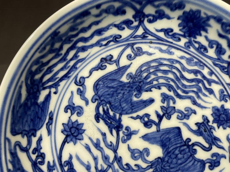 明嘉靖 青花外青花高仕内穿花凤纹盘 - 图3