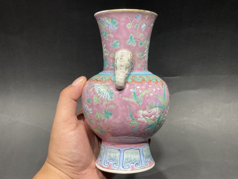 清光绪 宫粉地粉彩花鸟纹象耳尊一对 - 图5