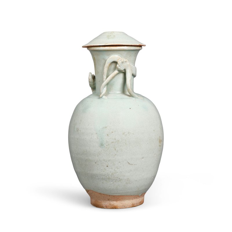 北宋 青白釉貼蟠龍蓋瓶 | A QINGBAI-GLAZED EWER AND COVER