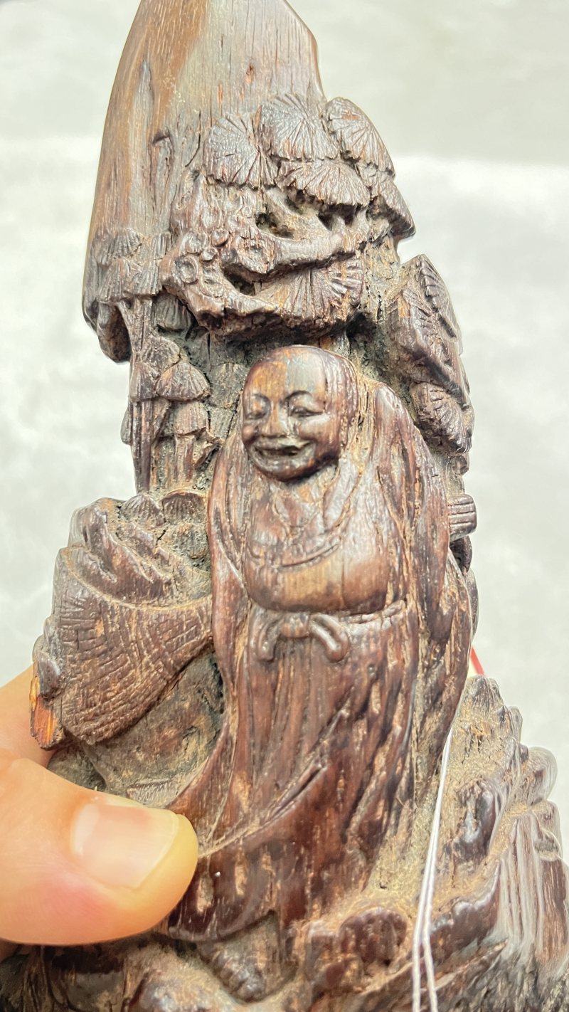 沉香木刘海戏金蟾 - 图3