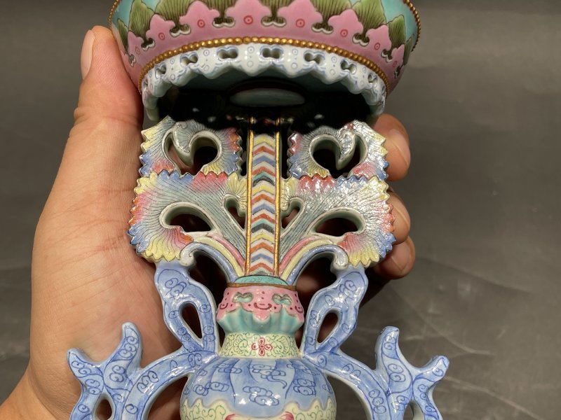 清乾隆 御制绿地洋彩描金八吉祥供器 - 图8