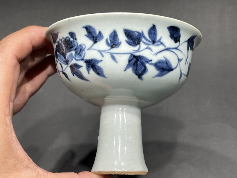 元 青花缠枝花卉高足杯 - 图4