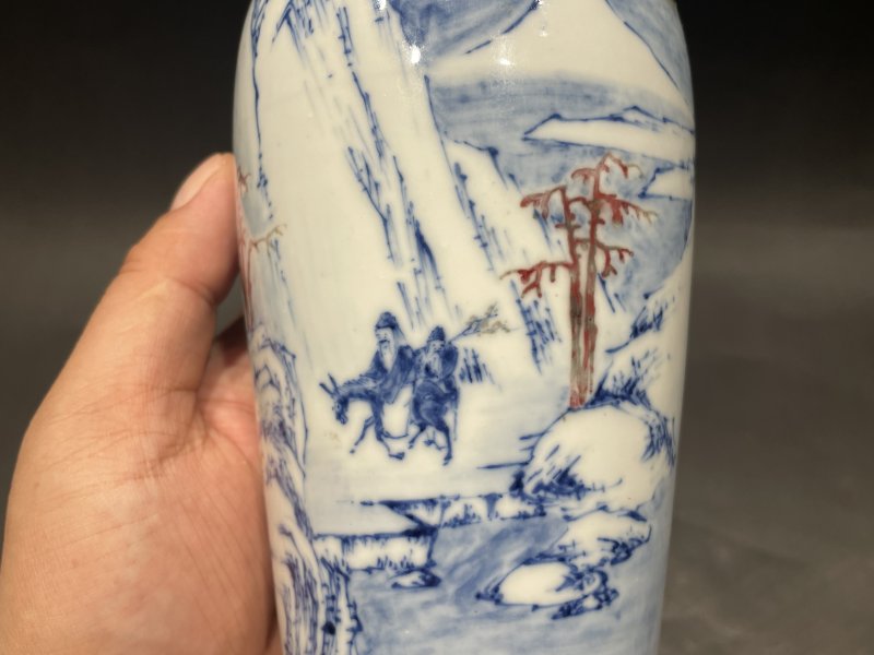 清晚期 青花釉里红踏雪寻梅双耳瓶 - 图8
