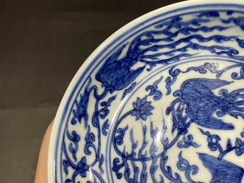 明嘉靖 青花外青花高仕内穿花凤纹盘 - 图5