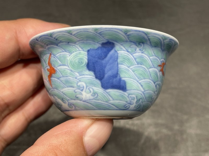 清雍正 斗彩福山寿海杯一对 - 图13
