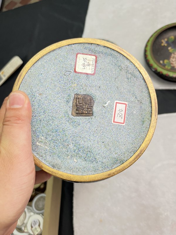 景泰蓝富贵牡丹图灯笼瓶 - 图7