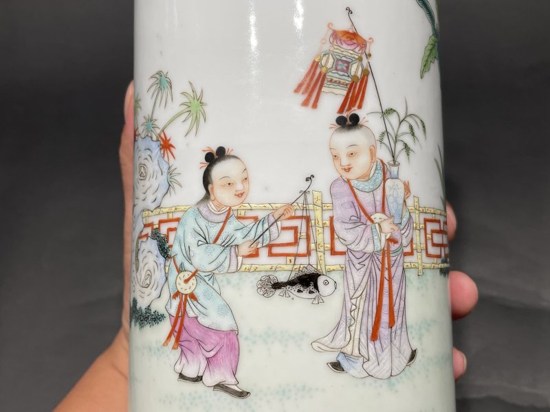 民国 粉彩麟趾呈祥帽筒一对 - 图5