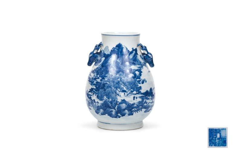 青花山水人物纹鹿头尊