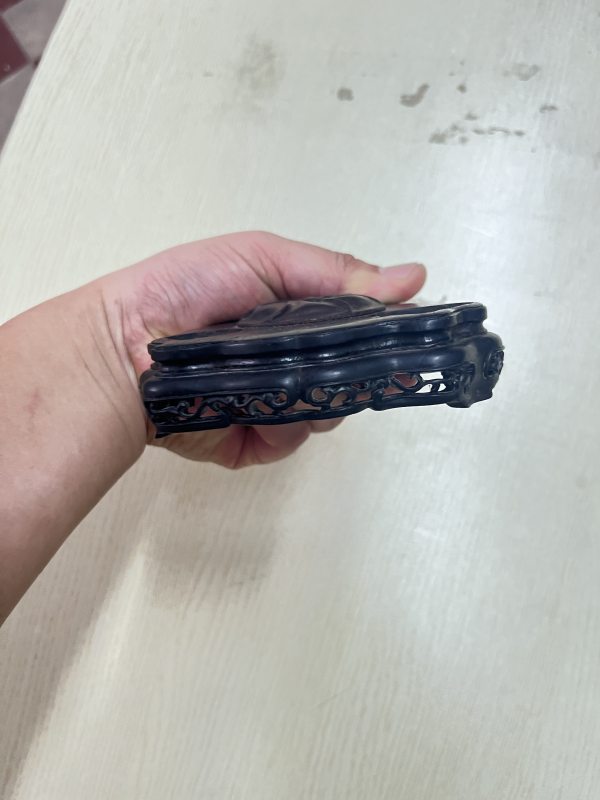 紫檀卷草纹花形器座 - 图5