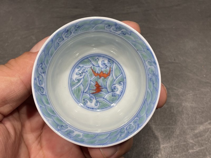清雍正 斗彩福山寿海杯一对 - 图15