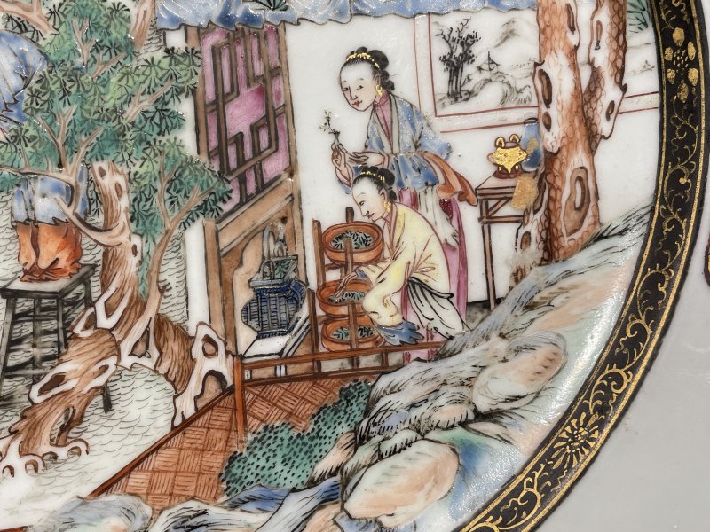 清雍正 广珐琅彩仕女采桑图盘 - 图5