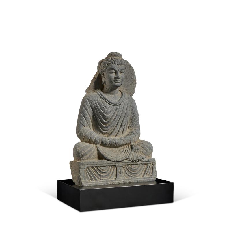 A gray schist figure of seated Buddha, Ancient region of Gandhara, 3rd / 4th century - 图2