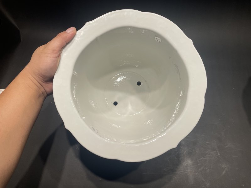 民国 粉彩折枝梅花花口花盆一对 - 图9
