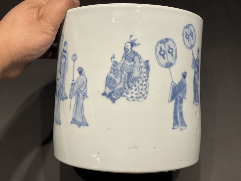 清康熙 青花张骞出西域人物故事图大笔海 - 图5