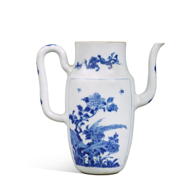 清康熙 青花開光錦堂富貴花蝶圖執壺