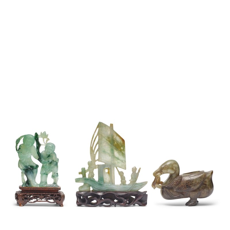 民國 翡翠雕擺件兩件 | TWO JADEITE AND ONE NECPHRITE CARVINGS