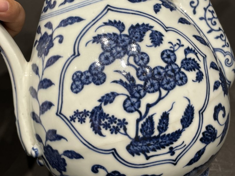 清乾隆 仿永乐青花开光花果纹执壶 - 图10