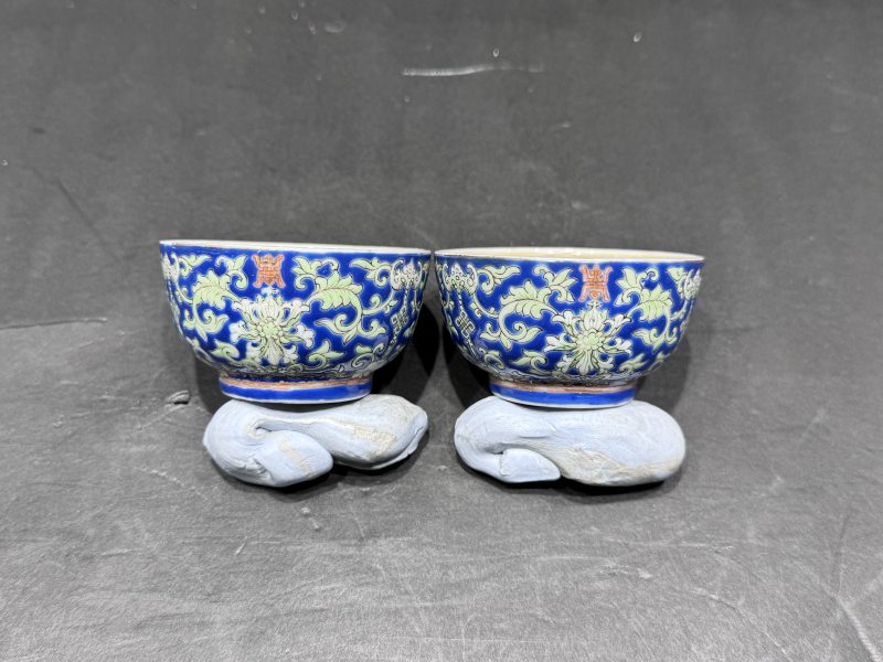 清道光 料彩宝相花福寿纹茶杯一对 - 图2