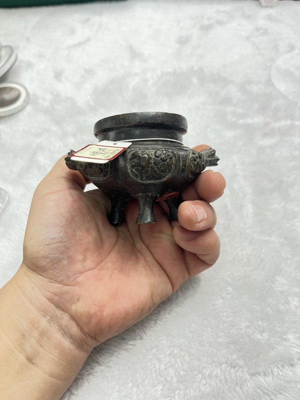 铜花卉纹兽耳炉 - 图4