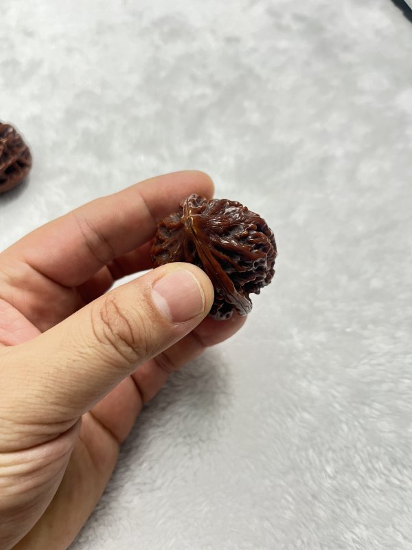 鸡心核桃手捻一对 - 图7