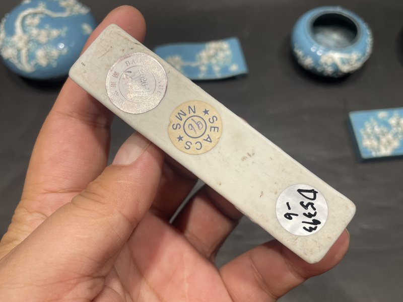 清中期 炉钧釉堆塑梅花文房一组6件 - 图6