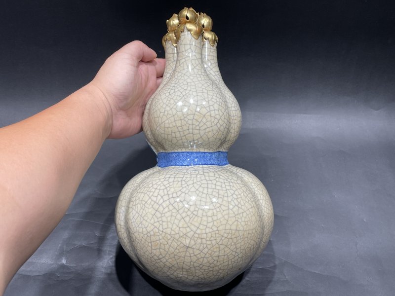 清道光 哥釉青花三孔包袱葫芦瓶 - 图4