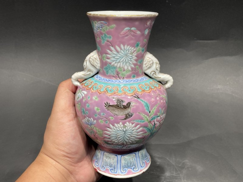 清光绪 宫粉地粉彩花鸟纹象耳尊一对 - 图13