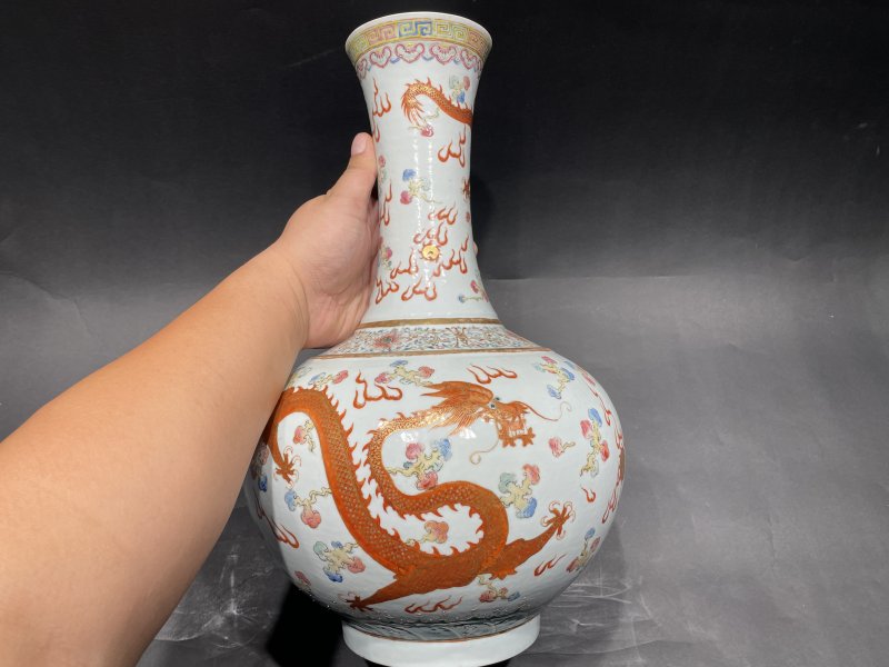 清光绪 粉彩云龙纹赏瓶 - 图4