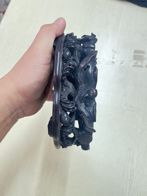红木透雕莲蓬纹随形器座 - 图3