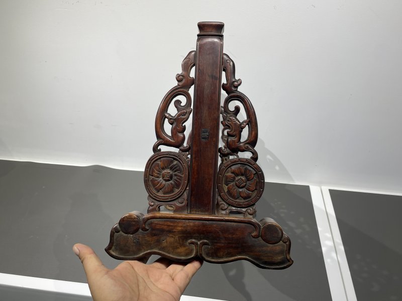 十七世纪 黄花梨嵌大理石透雕螭龙纹插屏 - 图11