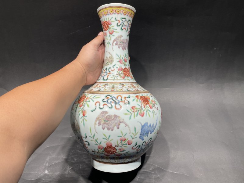 清光绪 粉彩福寿纹赏瓶一对 - 图3