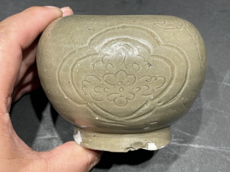 明 越窑青釉刻花钵 - 图2