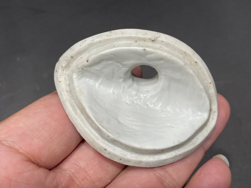 明十五十六世纪 甜白釉卧牛香熏（带座） - 图11