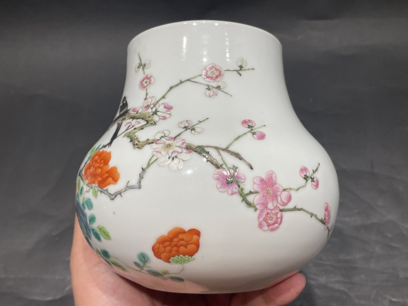 清道光 粉彩喜上眉梢纹鱼篓尊 - 图3