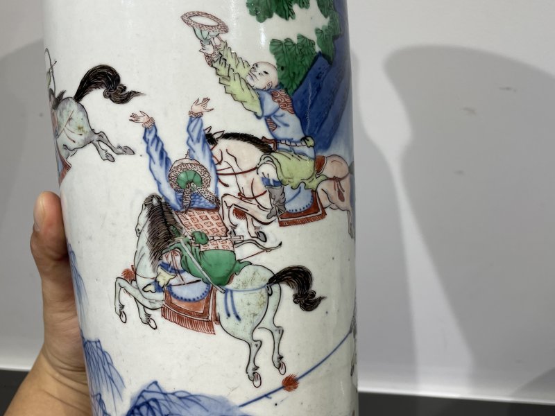 明崇祯 青花五彩狩猎图筒瓶 - 图8