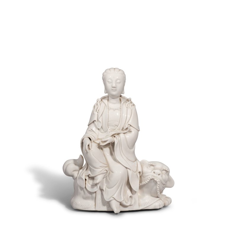 晚清 德化白釉觀音坐像 | A DEHUA FIGURE OF SEATED GUANYIN