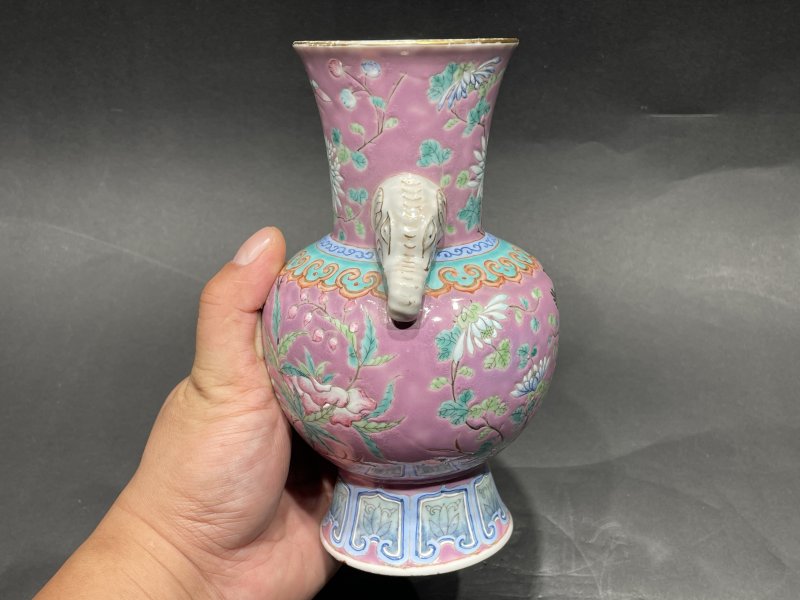清光绪 宫粉地粉彩花鸟纹象耳尊一对 - 图14