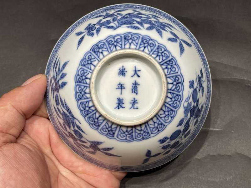 清光绪 青花三多纹碗 - 图8