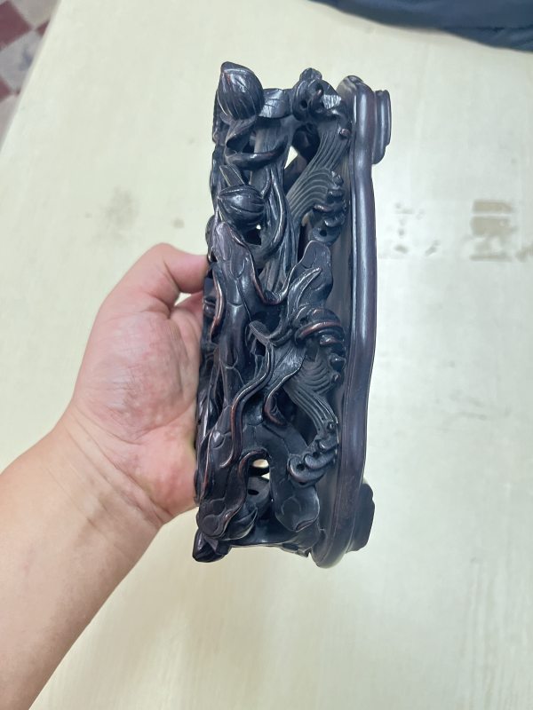 红木透雕莲蓬纹随形器座 - 图4