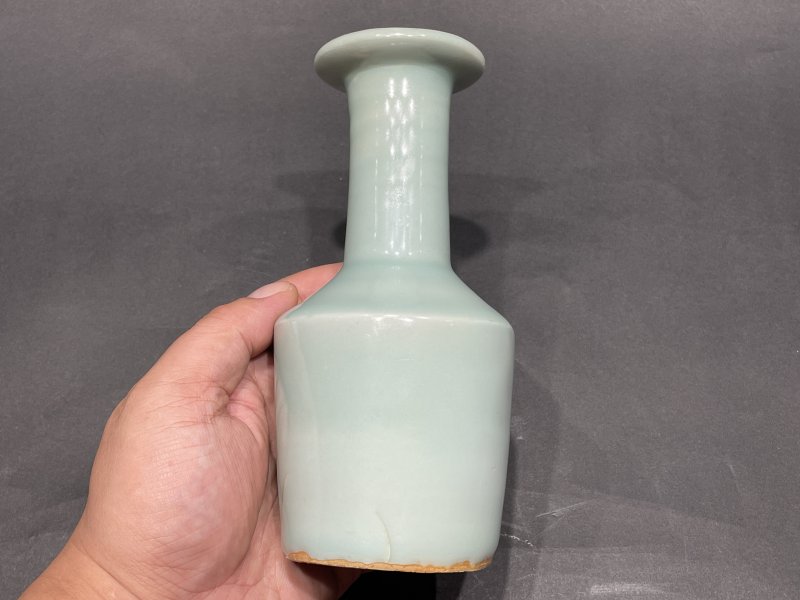 明 龙泉窑粉青釉纸槌瓶 - 图4