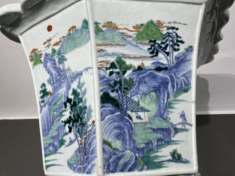 清康熙 斗彩山水人物六角棱口大花盆 - 图7