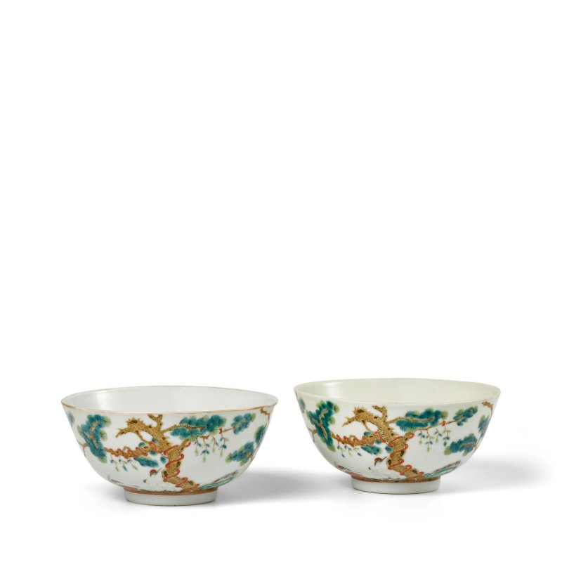 清光緒 粉彩松鶴延年紋碗一對 | A PAIR OF FAMILLE-ROSE 'LONGEVITY' BOWLS
