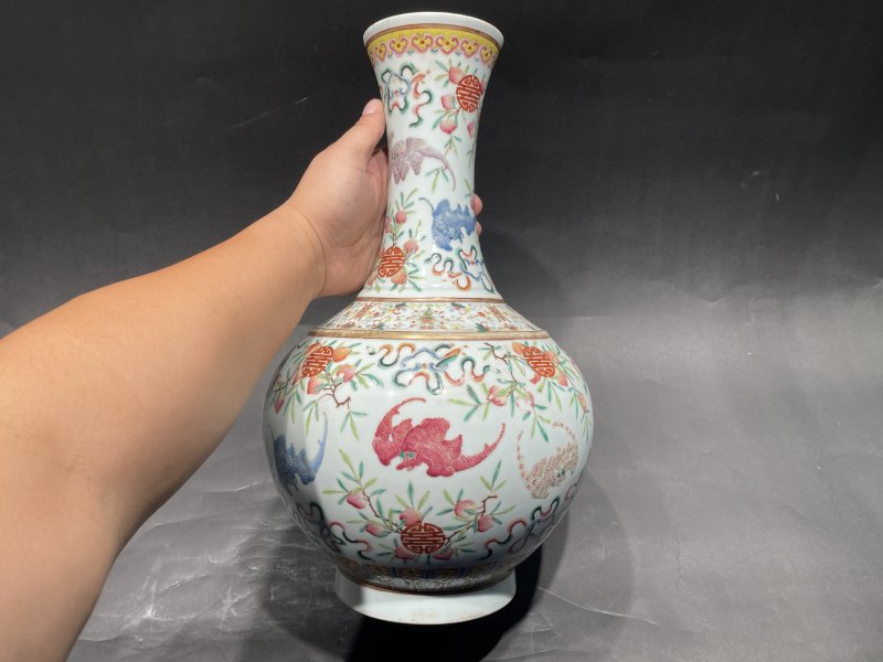 清光绪 粉彩福寿纹赏瓶一对 - 图4